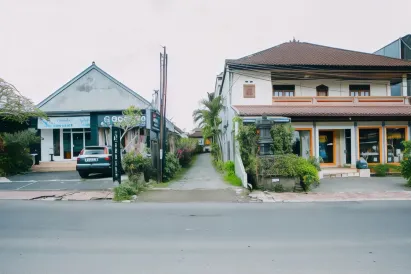Nobody Inn Bali at Arya Guest House