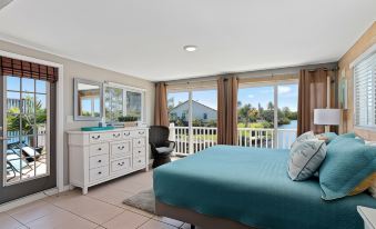 Latitude 26 Waterfront Boutique Resort - Bonita Springs