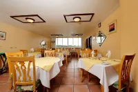 Heritage Hotel فنادق في Five Islands Village