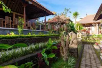 The Garuda Villa and Restaurant Hotel dekat Patung Buddha Tidur Pupuan Tabanan