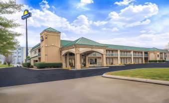 Days Inn by Wyndham Clarksville North