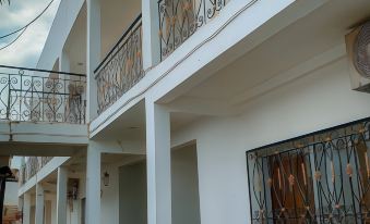 "sumptuous Vacation Rental in Yaounde Cameroon"