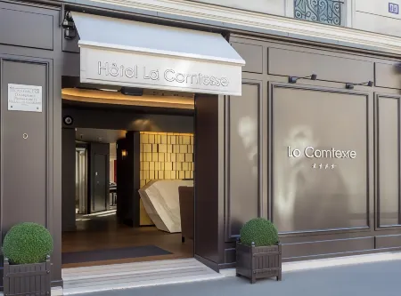 Hotel La Comtesse Tour Eiffel