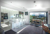 Orewa Beachcomber Hotels in Orewa