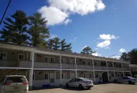 Pinedale Inn Các khách sạn ở Gravenhurst