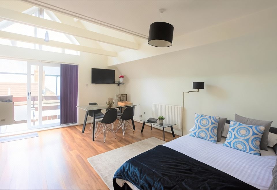The Penthouse Canterbury - Cathedral View