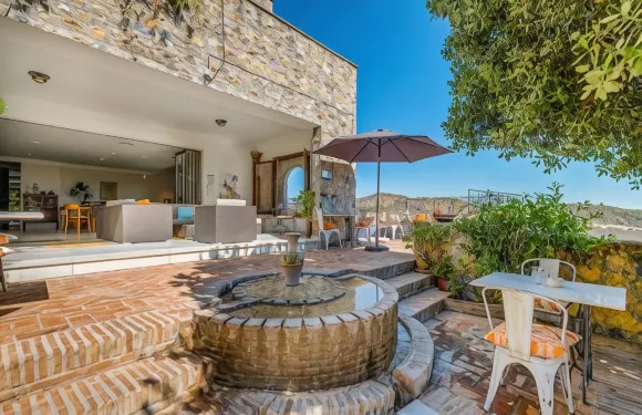 蒙達卡斯蒂略德酒店