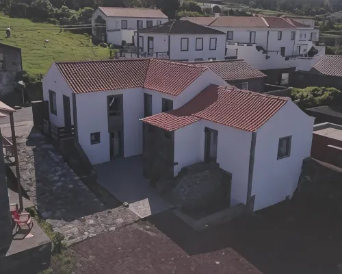 Sara Village Hotels in Pico Island