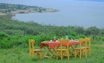 Acacia Wilderness Mweya
