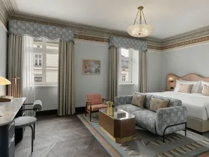 Stradom House, Autograph Collection