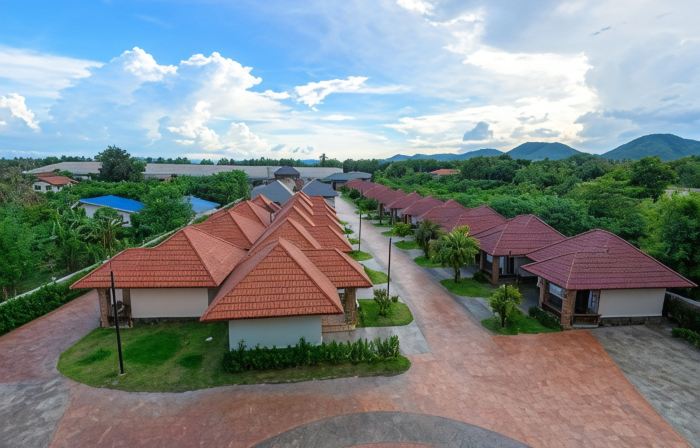 Avarin Resort