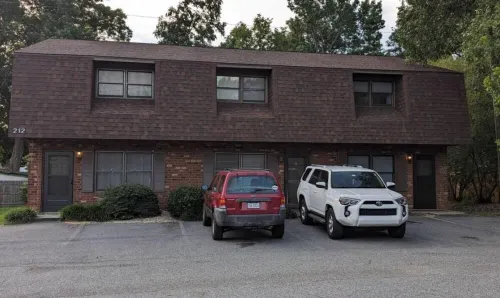 Luxurious Townhome, Peace of Nature, King bed, Extended Stay Hotels in Lexington