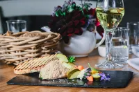 Meikleour Arms Hotel & Restaurant - sarapan