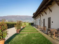 Hotel Villaggio le Stelline Hotels in Montefalco