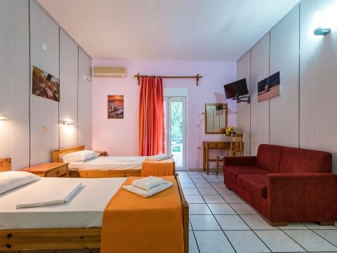 Elefteria Hotel