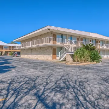 Americas Best Value Inn Uvalde