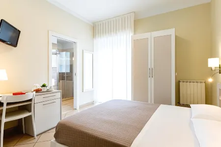 Hotel Lungomare Отели рядом с достопримечательностью «Bagno Jolly 79»