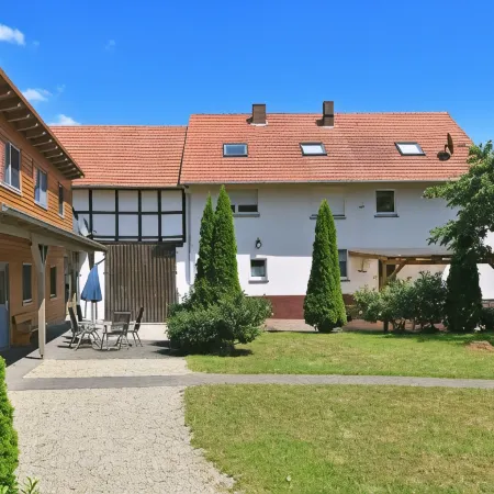 Charmante Ferienwohnung Mit Garten in Hüddingen