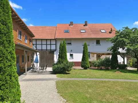 Charmante Ferienwohnung Mit Garten in Hüddingen