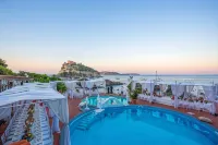 Strand Hotel Delfini - Beach