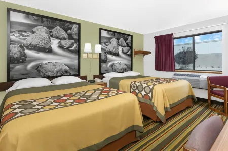 Super 8 by Wyndham Antigo Отели в г. Нева