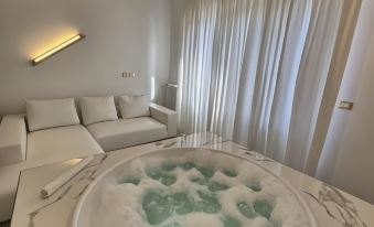 Eveline Portosole Hotel