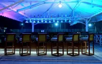 Gold Beach Villa - バー