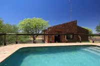 Onduri Lodge - in Okaukuejo - Pools