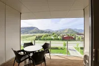 Ramada Suites by Wyndham Queenstown Remarkables Park - Mountain view
