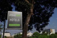 Urbanview Hotel Eropa Maros Near Sultan Hasanuddin Airport by RedDoorz Hotels in Mandai