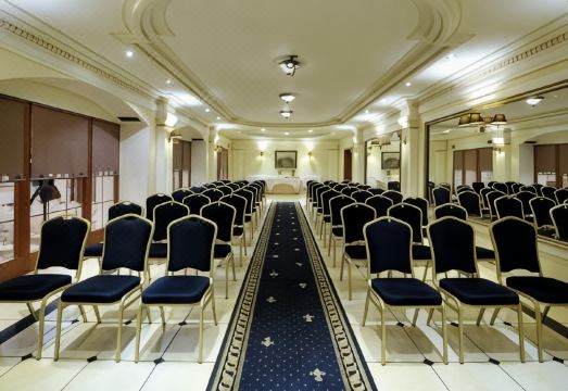 4. 호텔 디아망 벨..