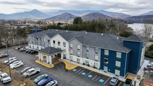 Holiday Inn Express & Suites HIAWASSEE by IHG