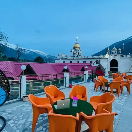 Hotel Hilltop