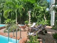 Happy Family Guesthouse - Pool