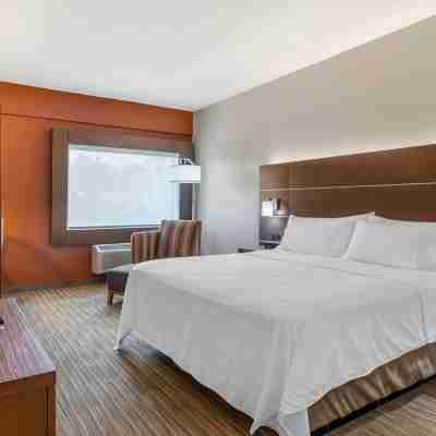 Holiday Inn Express 布蘭森綠山驅動器 Rooms