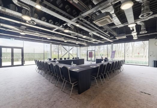 수영장 및 부대시설