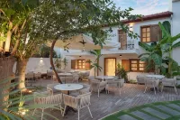 Mellow Blue Hotel