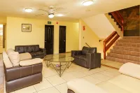 OYO Hotel Bugambilia San Luis Potosi - 2-Star