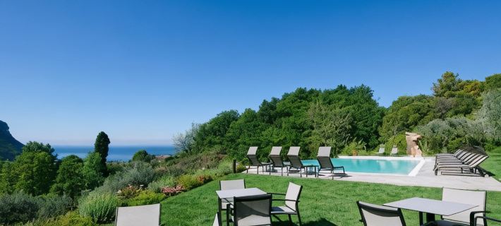 Ca' Barbini Resort Hotels in Garda Town