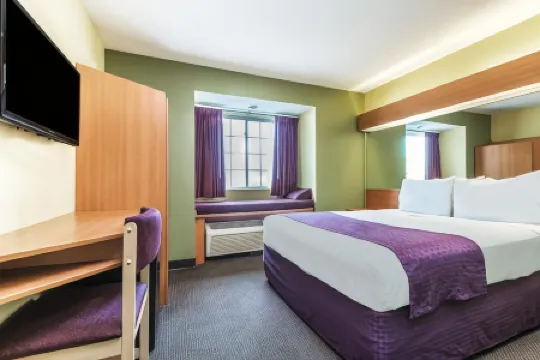 Microtel Inn & Suites by Wyndham Auburn