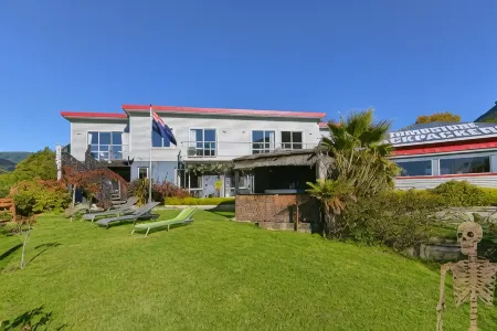 Tombstone Motel, Lodge & Backpackers