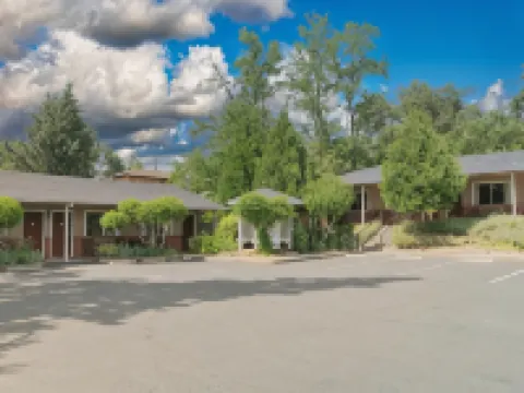 Mariposa Lodge Hotels in Mariposa