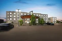 Home Inn and Suites Lloydminster