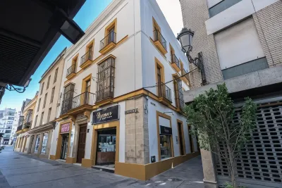 Apartamentos Santa María 15 โรงแรมใกล้Camper and Van