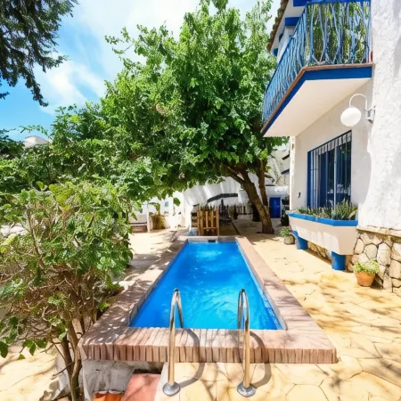 Blue Castle GuestHouse