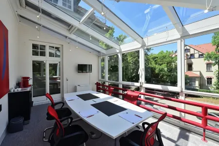 Art Hotel Weimar Отели рядом с достопримечательностью «University of Weimar»