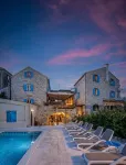 Hotel Agava Split - ที่มีสระว่ายน้ำ
