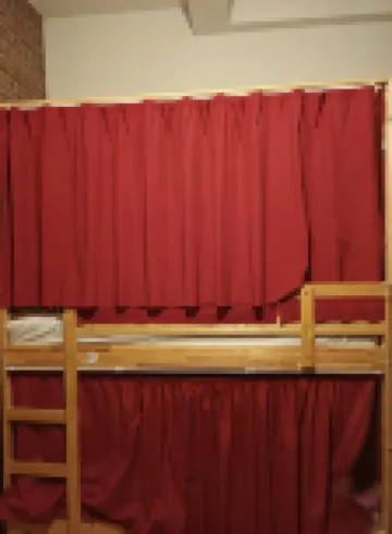 Bed 10 in a 6-Bed Mixed Dormitory