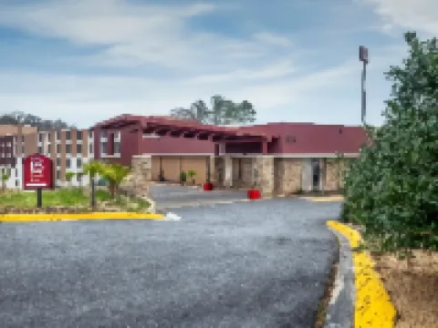 Red Roof  Plus+ Smyrna Hotels in Smyrna