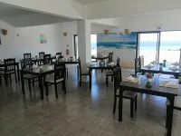 Le Marin Rodrigues Island